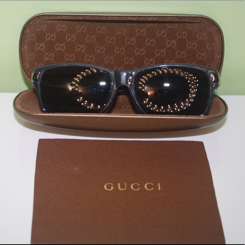 Gucci Sunglasses - Picture 2 of 8